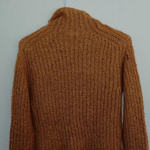Abound Turtleneck - Picture 11 of 14